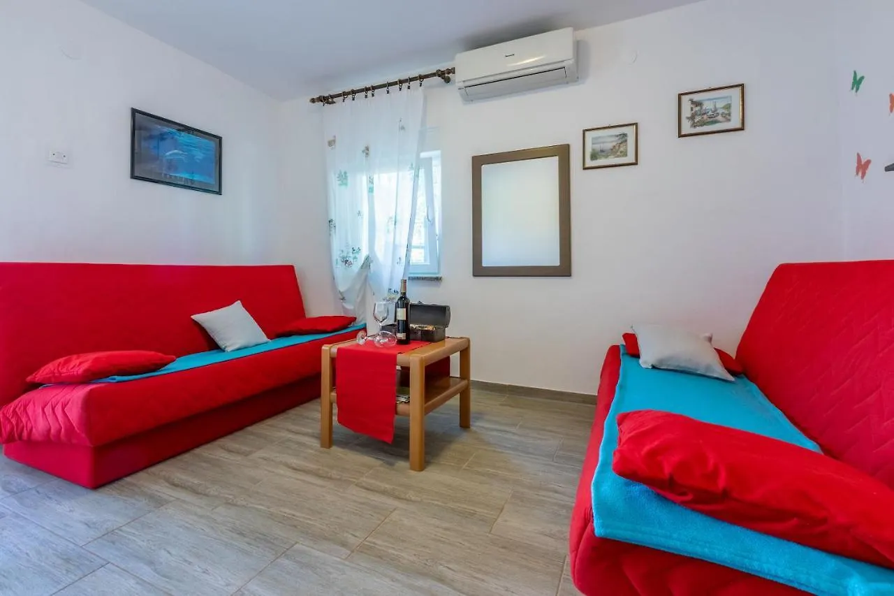 Apartments Pool Fazana Croatia