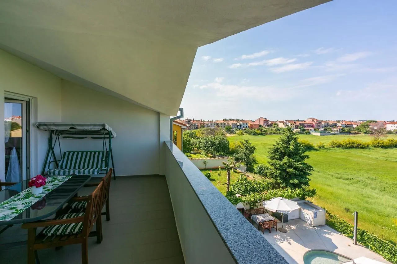 Apartments Pool Fazana Croatia