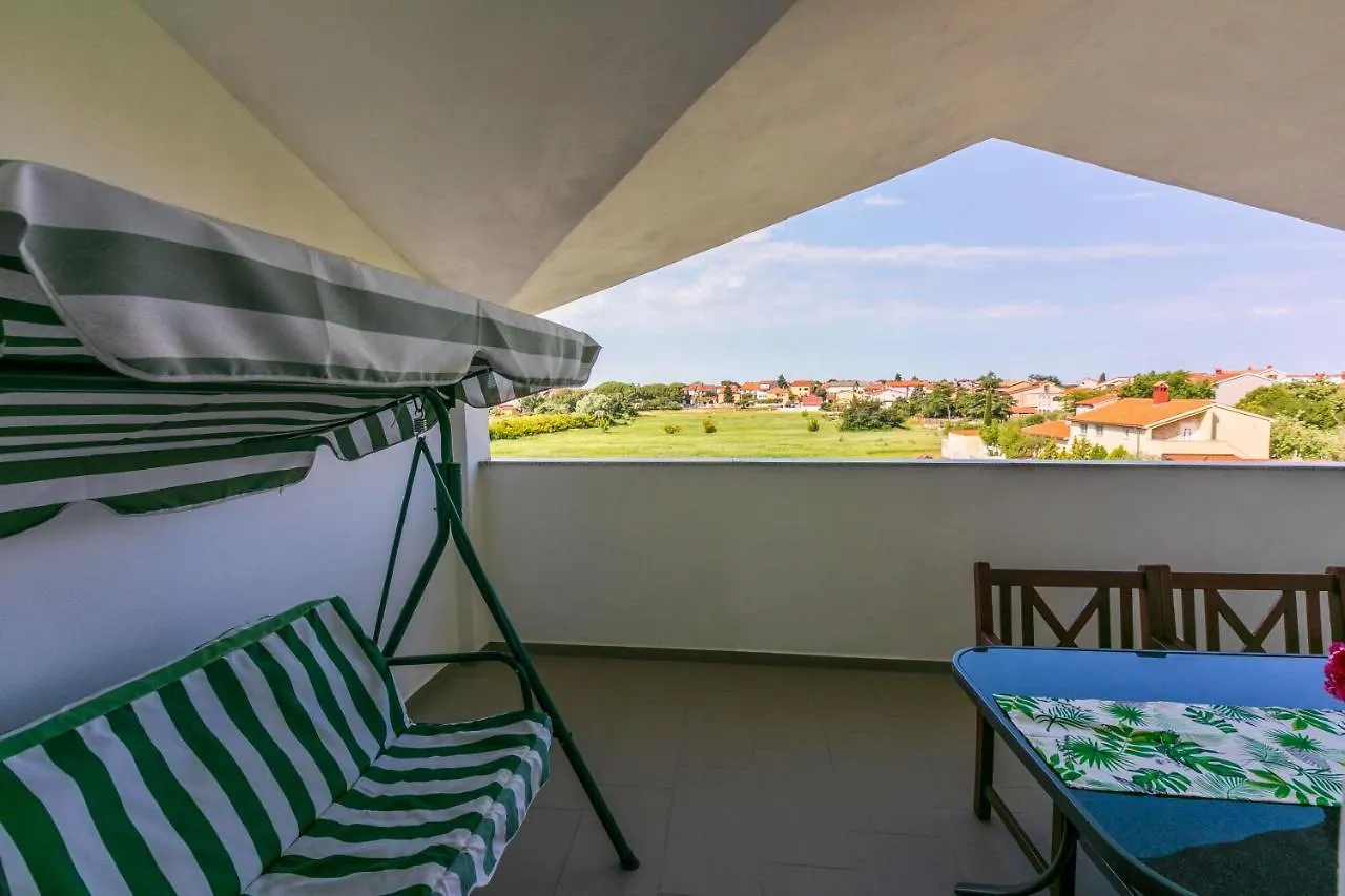 Apartments Pool Fazana