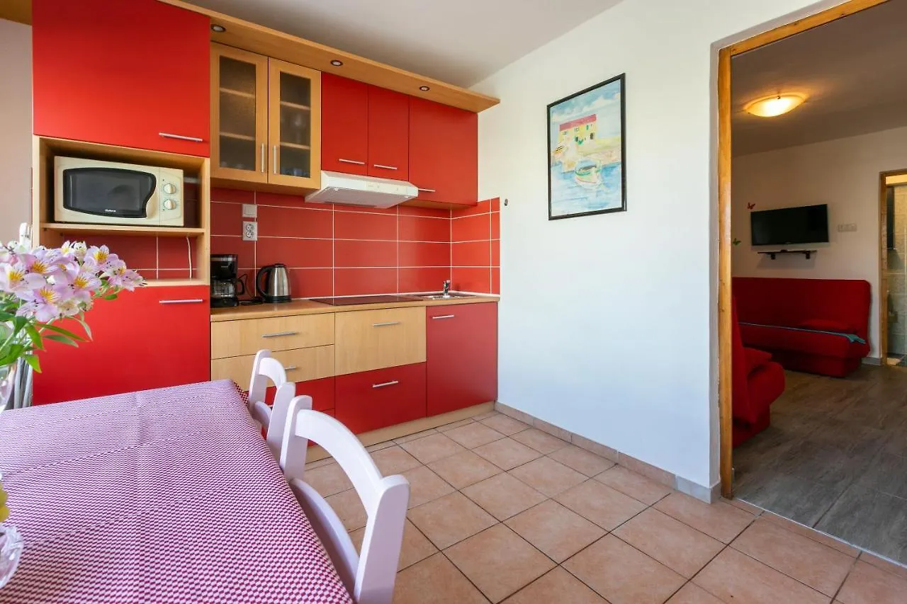 Apartments Pool Fazana Croatia