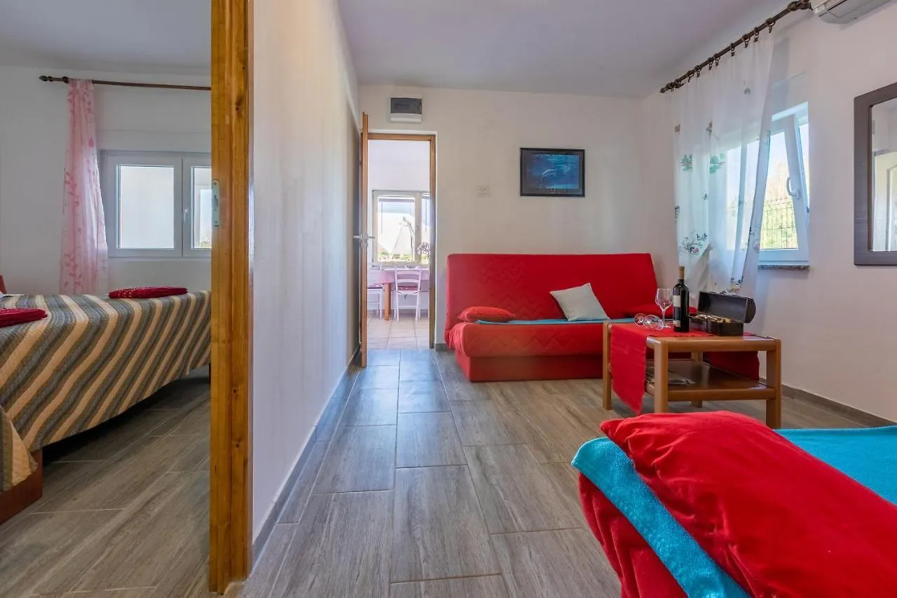 Apartments Pool Fazana