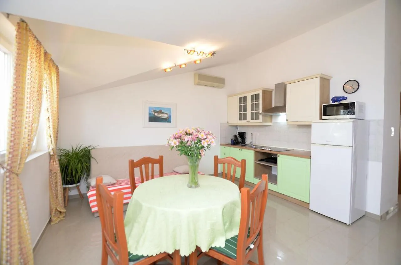 Apartments Pool Fazana Croatia